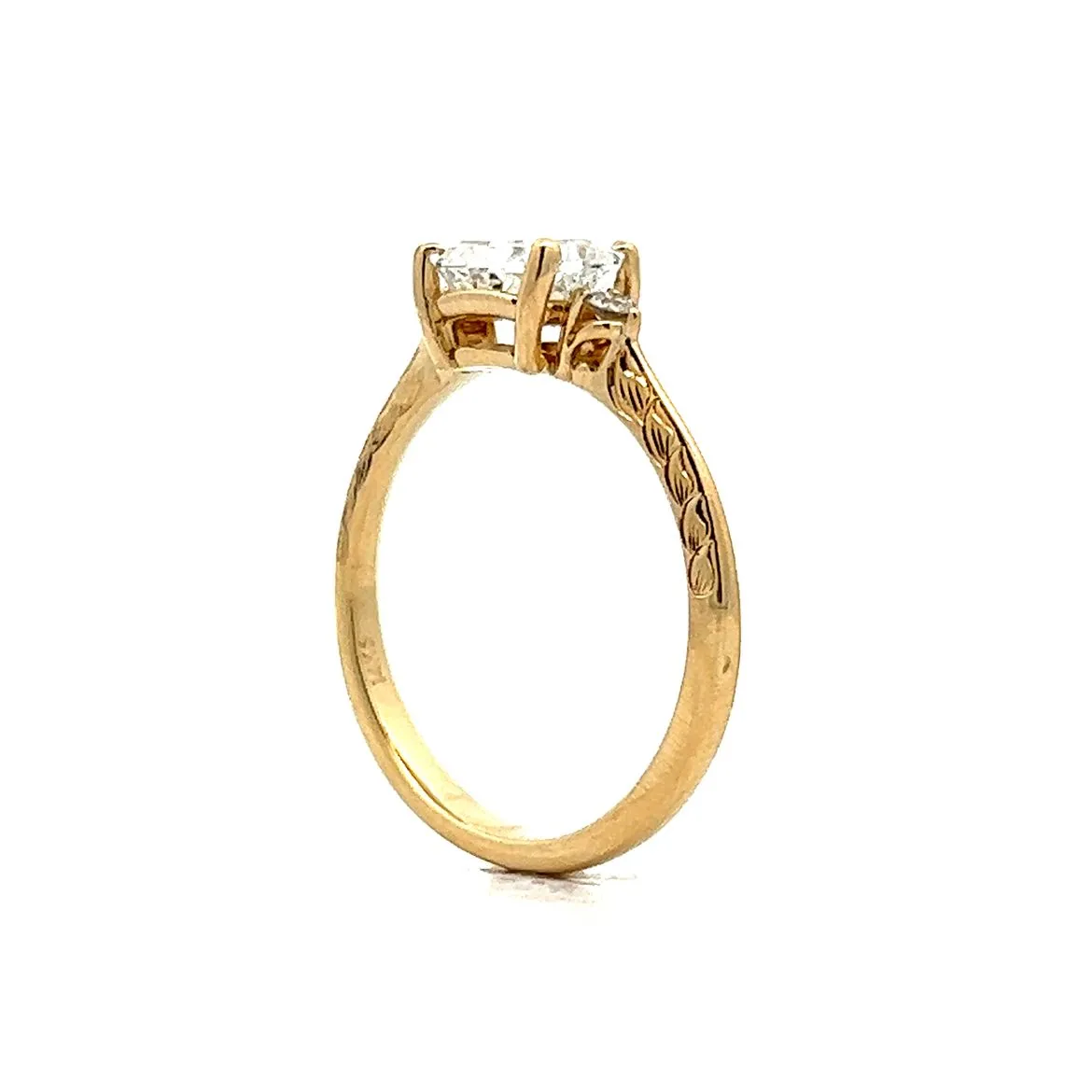 1.01 Radiant Cut Diamond Engagement Ring in 14k Yellow Gold