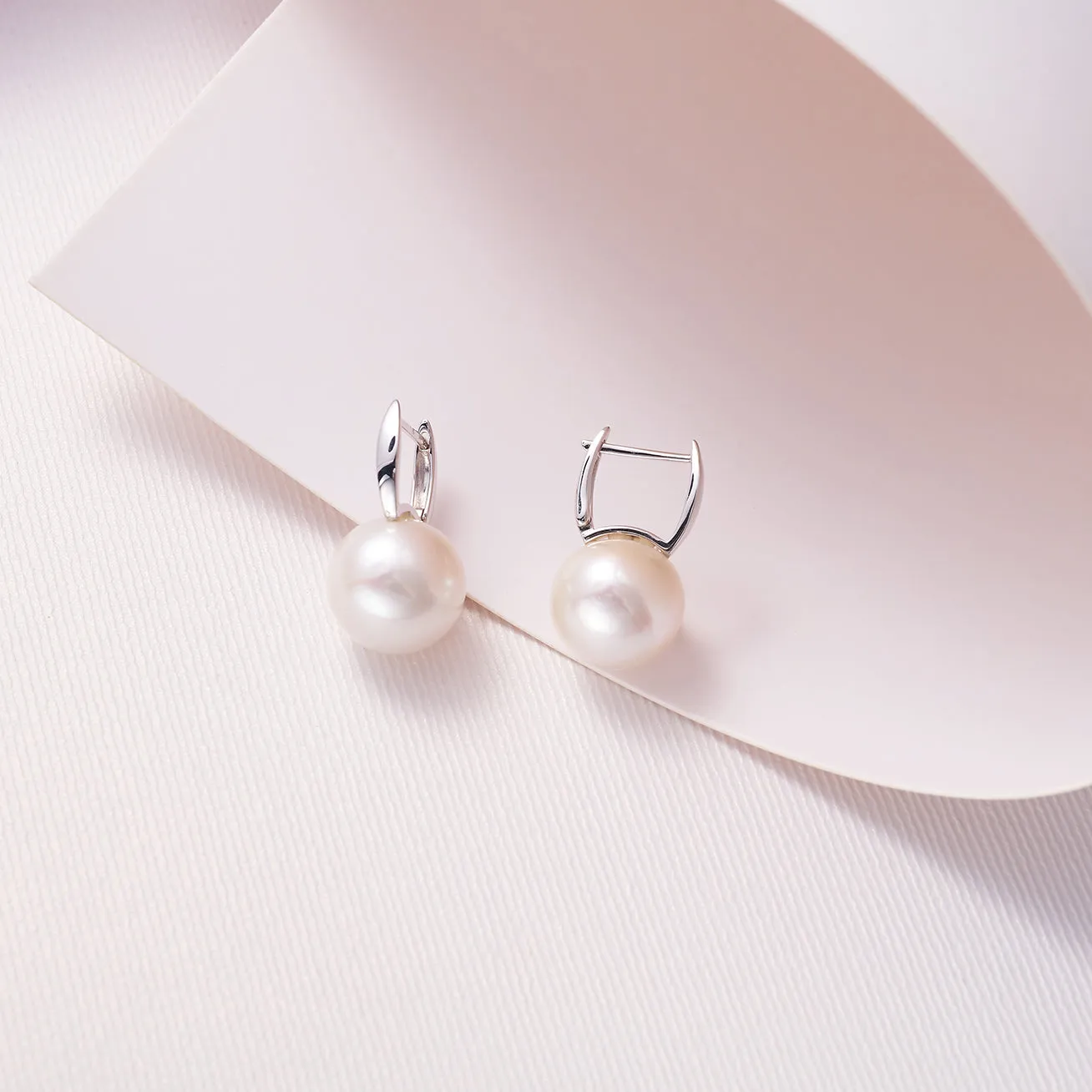 18K Solid Gold Edison Pearl Earrings KE00188