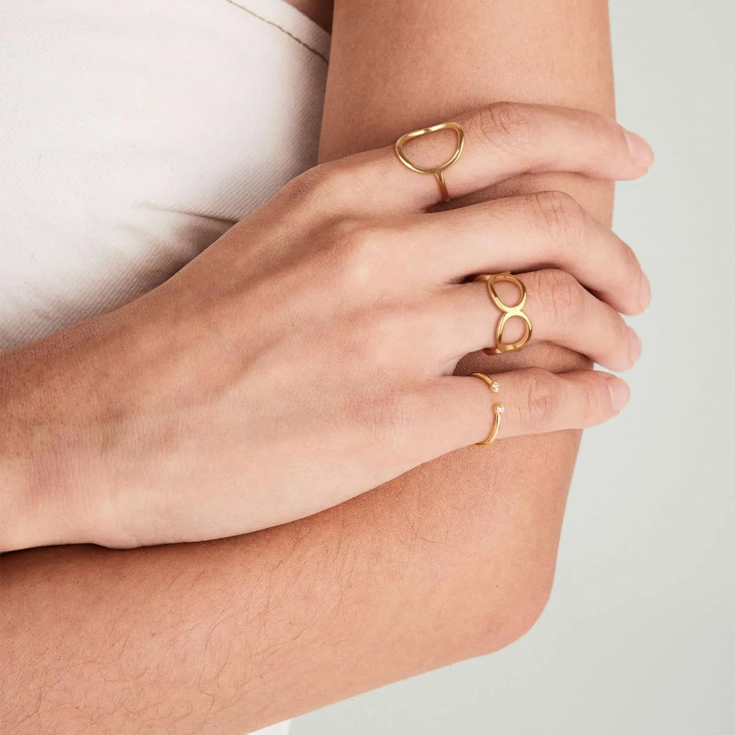 2PCS Circle Statement Ring Set for Women 14K Gold Plated Simple Link Chain Knuckle Stacking BandsGold and Silver, Size 5 to 10