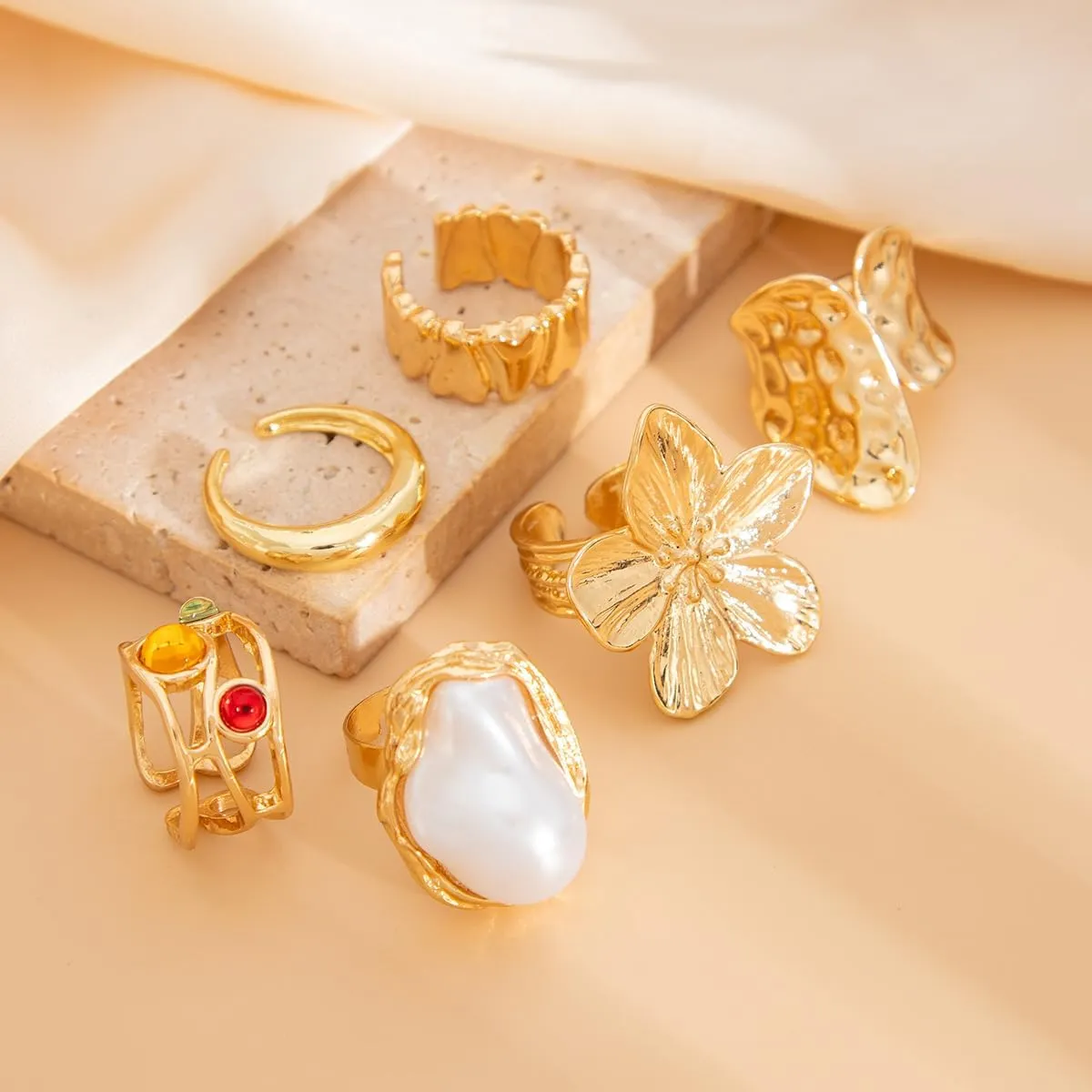 6PCS Chunky Gold Rings for Women Golden/Silver Opening Adjustable Rings Dainty Chunky Statement Dome Rings Set Baroque Pearl Flower Stackable Rings Trendy Jewelry Set for Women