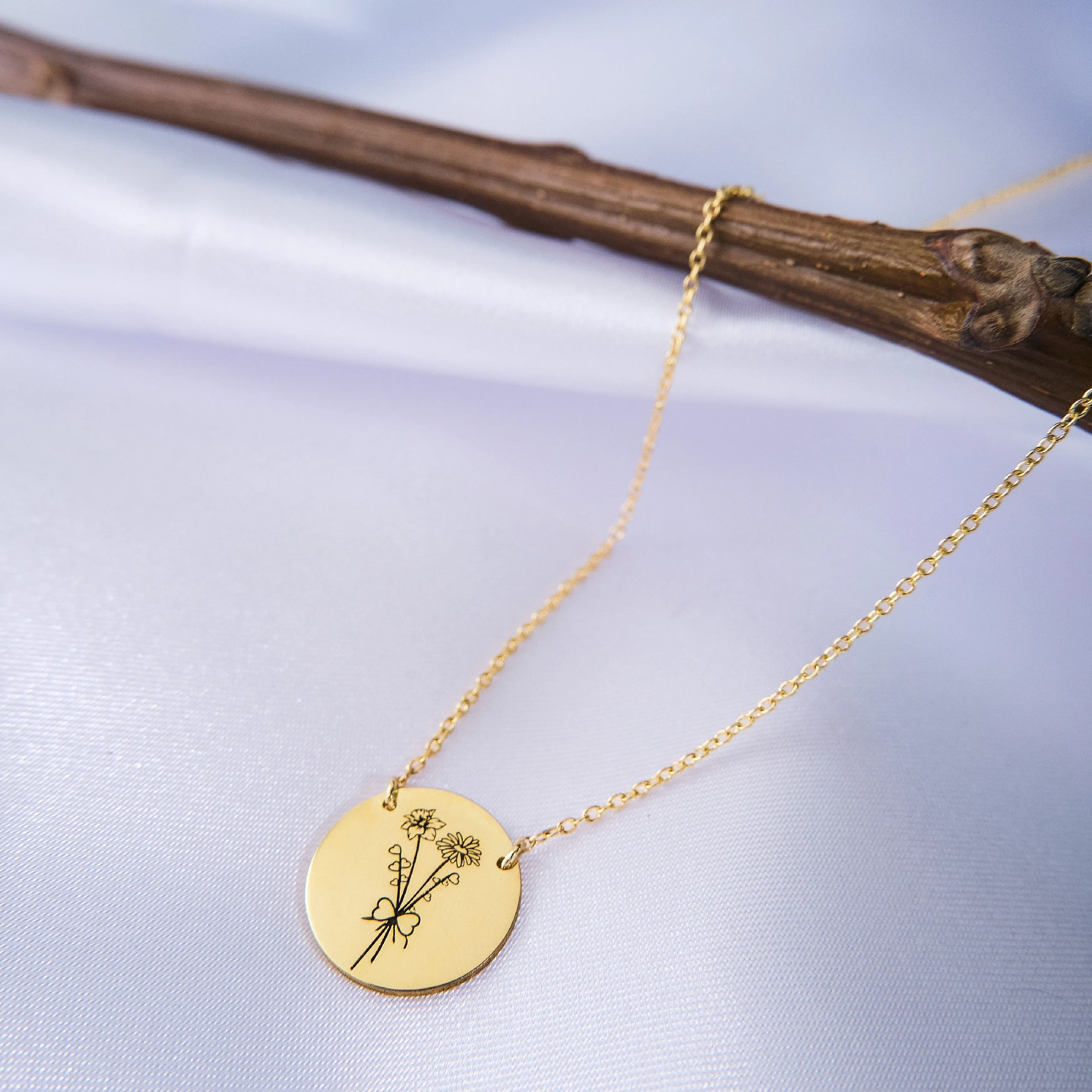 Birth Flower Necklace and Flower Name Necklace