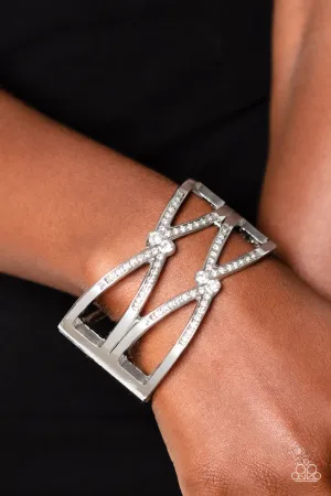 Bracelets Entrancing Etiquette - White B197