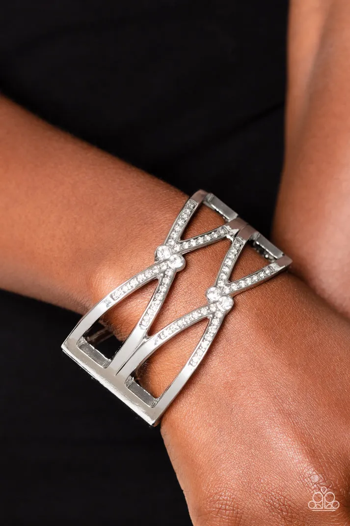 Bracelets Entrancing Etiquette - White B197