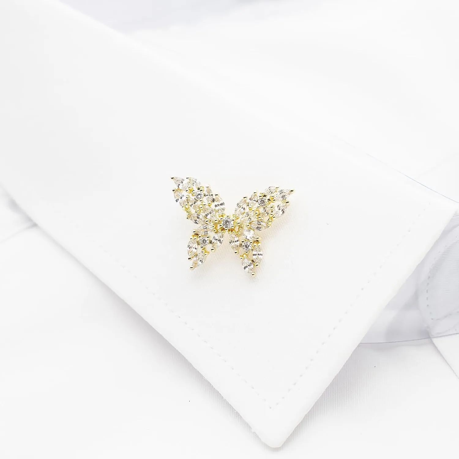 Butterfly brooch for Women Girl Brooch Pin Shirt Lapel Pin Fashion Pins Brooches Color Gold and Silver