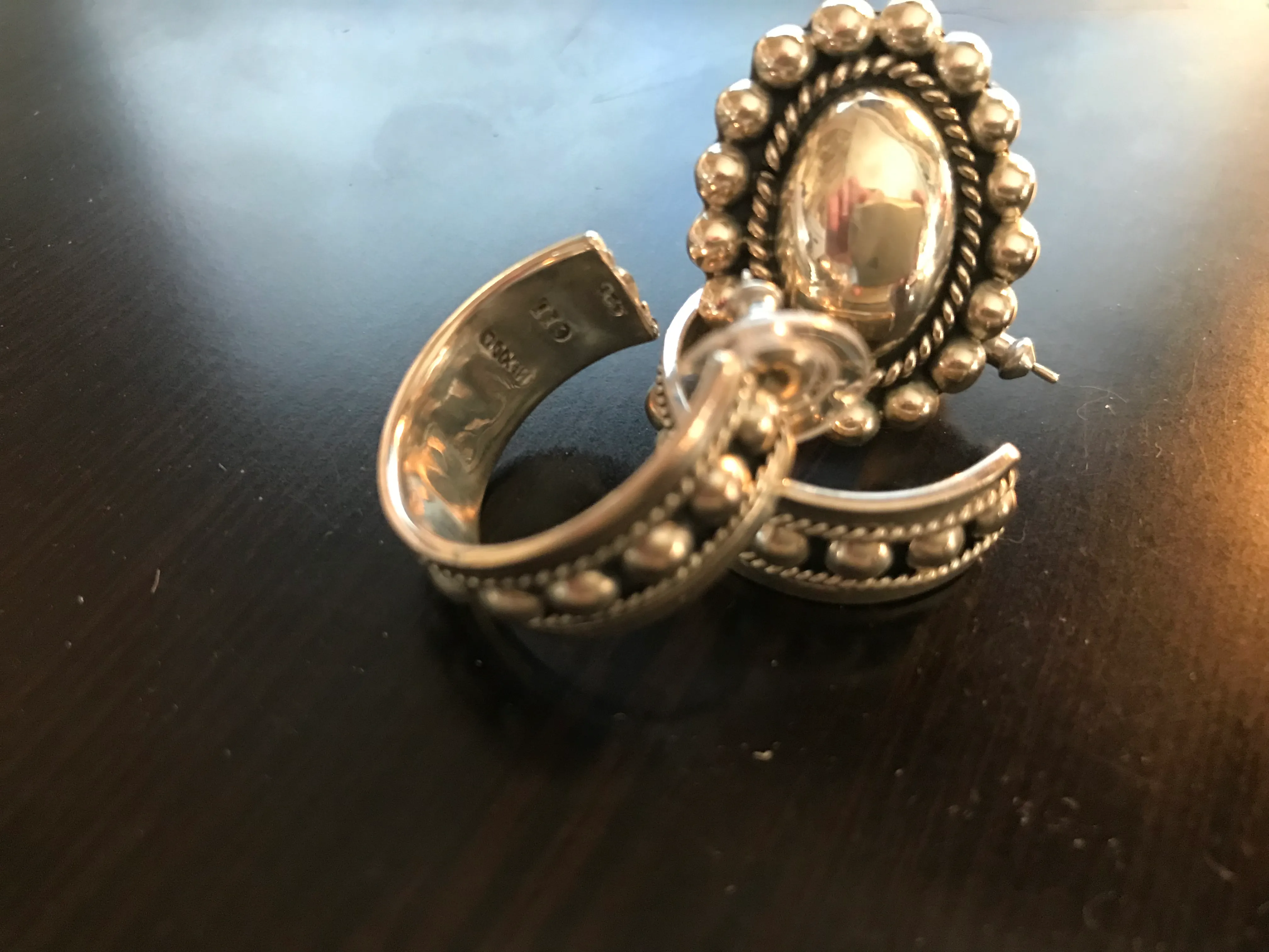 Distinctive Sun Sterling Silver Set: Ring Size 8 & Matching Earrings