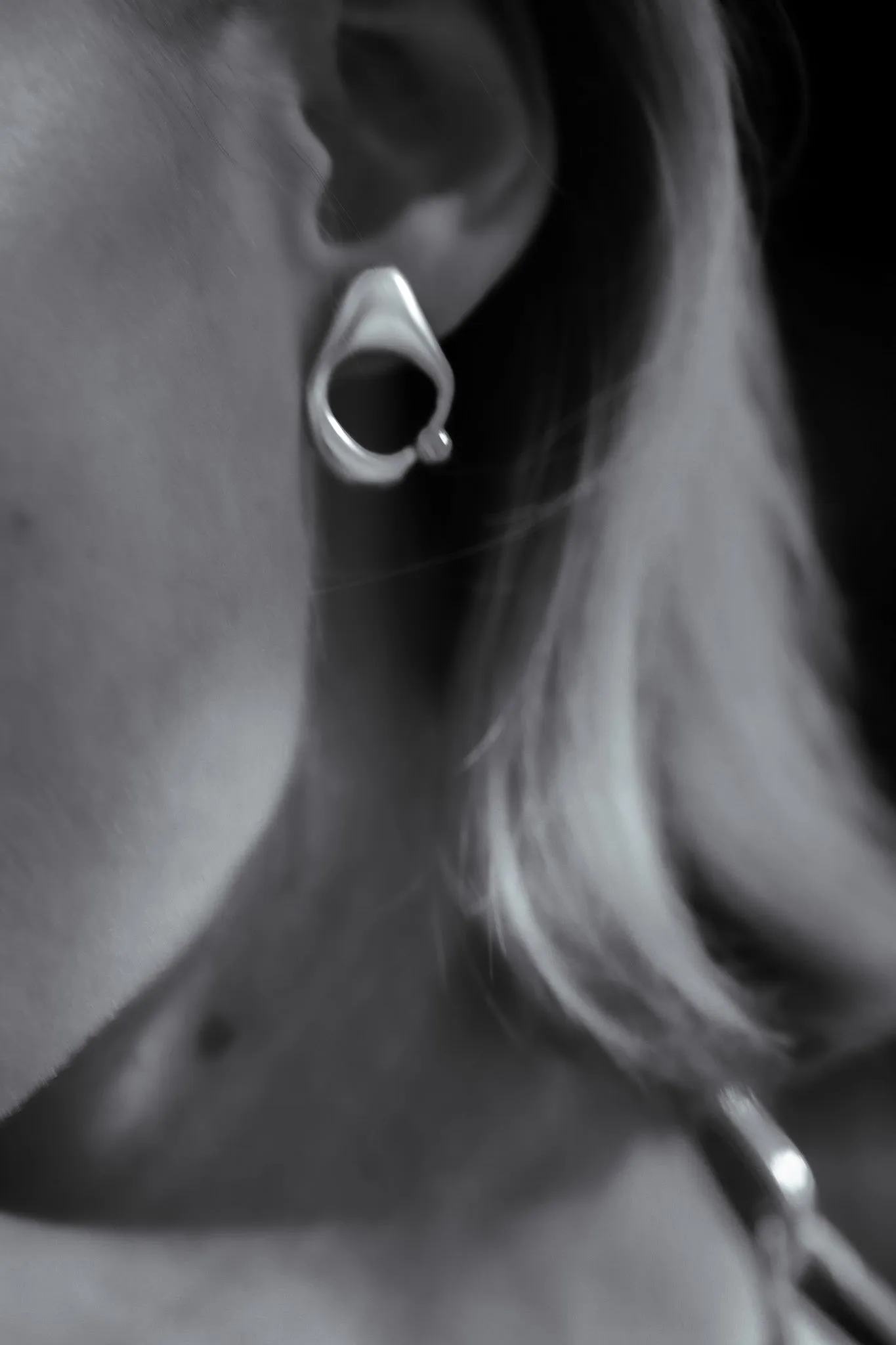 Droplet Mist Earrings In Silver