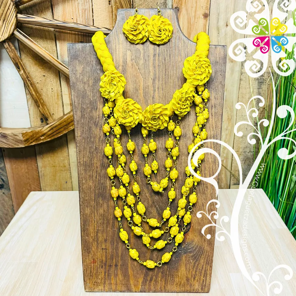 Elegant Flower Palm Set