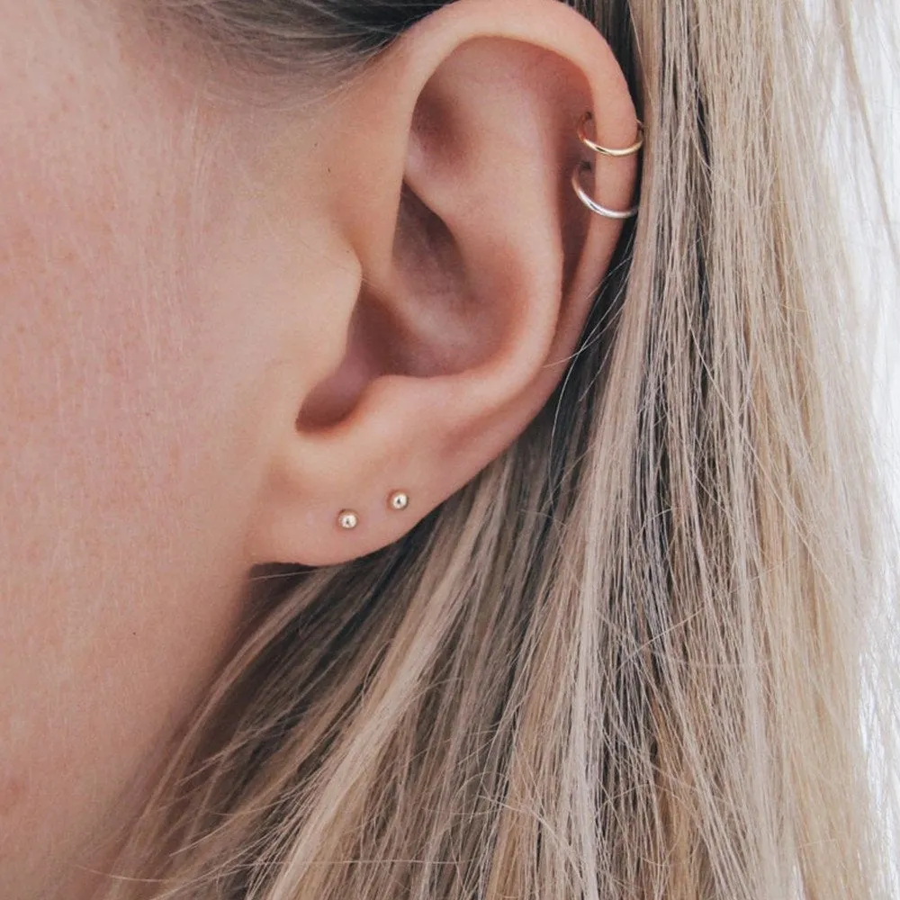 ELEGANT GOLD BALL EARRINGS