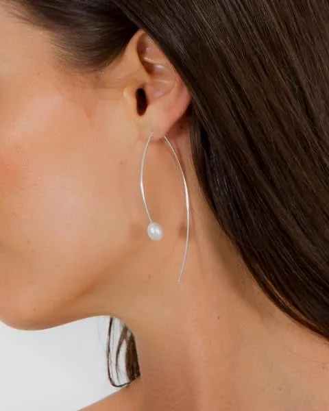 Fairley Pearl Curve Earring Silver