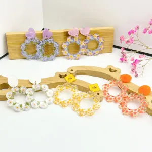 Floral Acrylic Earrings – Lightweight Elegant Design