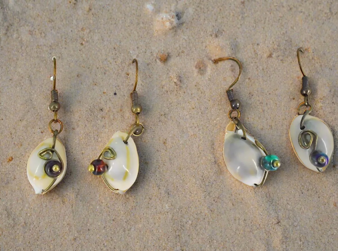 Handmade Exquisite Bronze Wired Cowrie Shell Earrings with Vibrant Glass Beads – S-Style Design✨