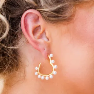 Lauren Kenzie: Elegant Twirl Earrings, Pearl