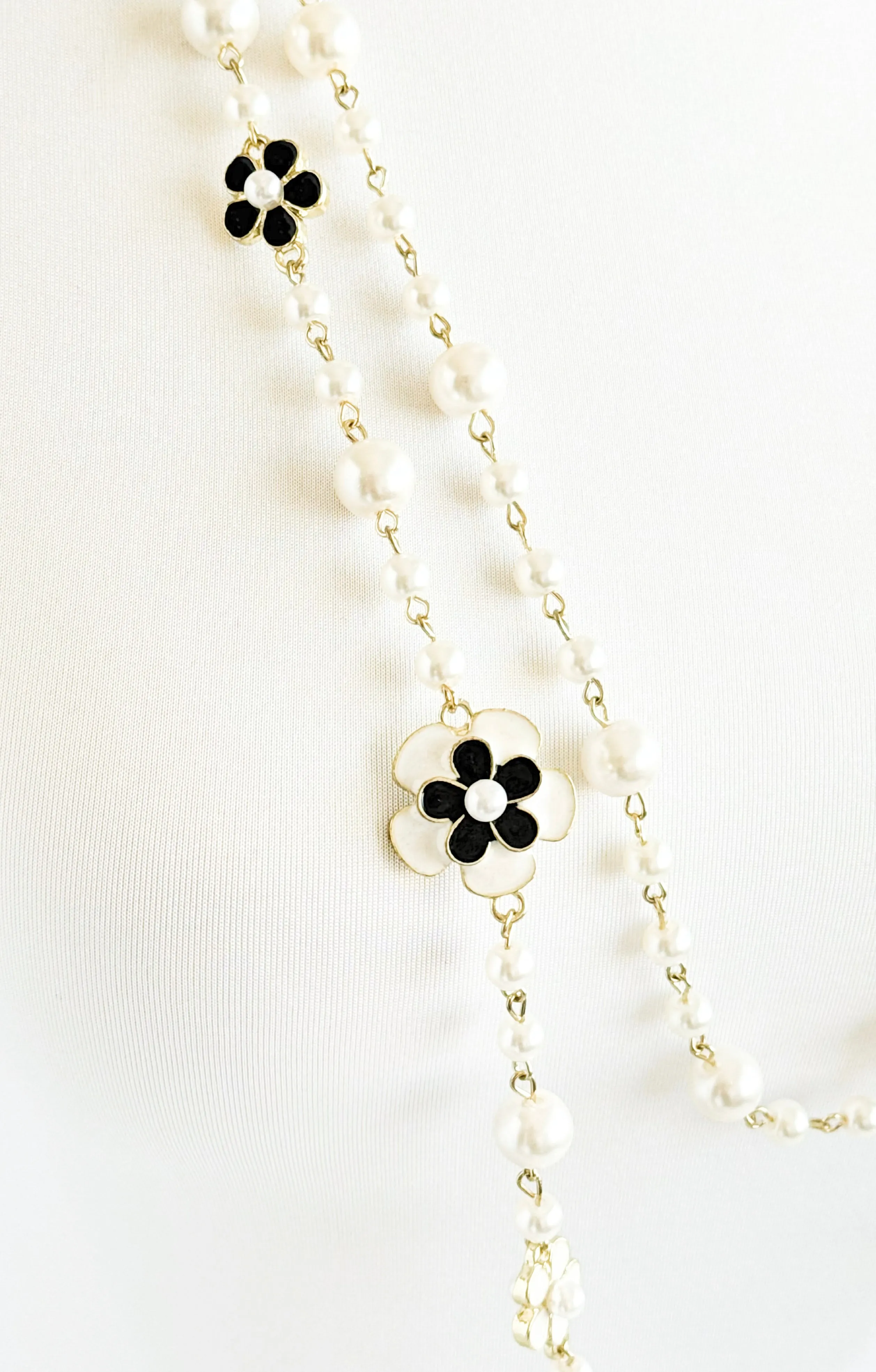 Long Flower Pearl Double layered Necklace - White