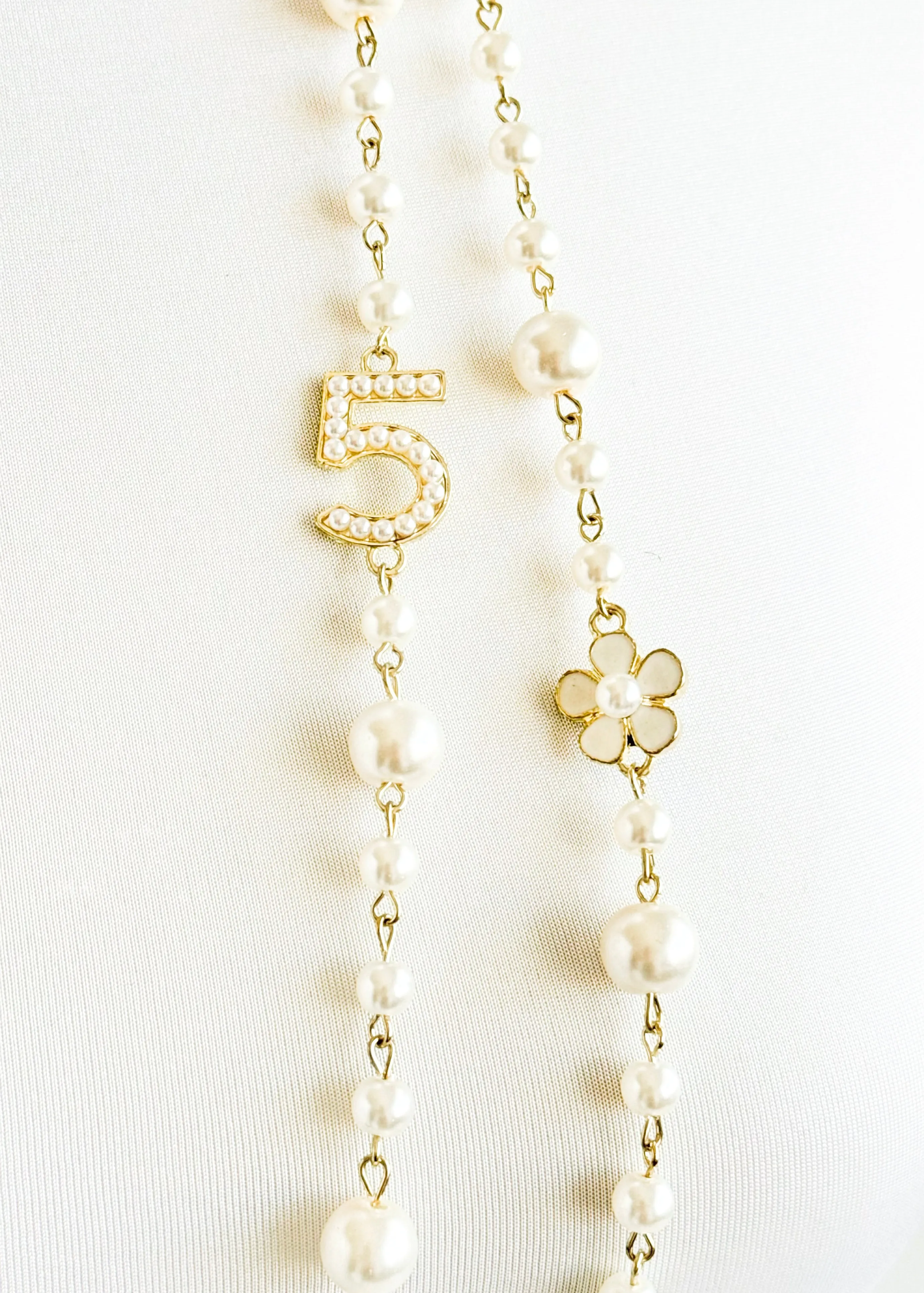 Long Flower Pearl Double layered Necklace - White