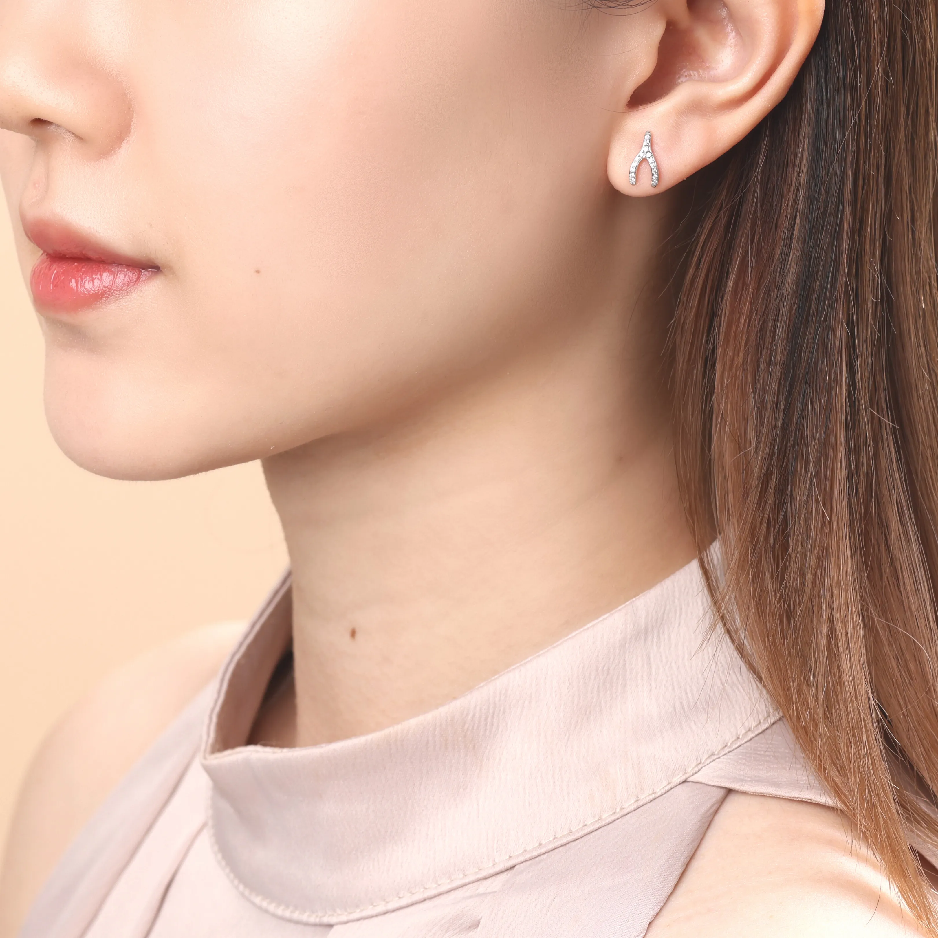 LUCKY WISHBONE DIAMOND EARRINGS
