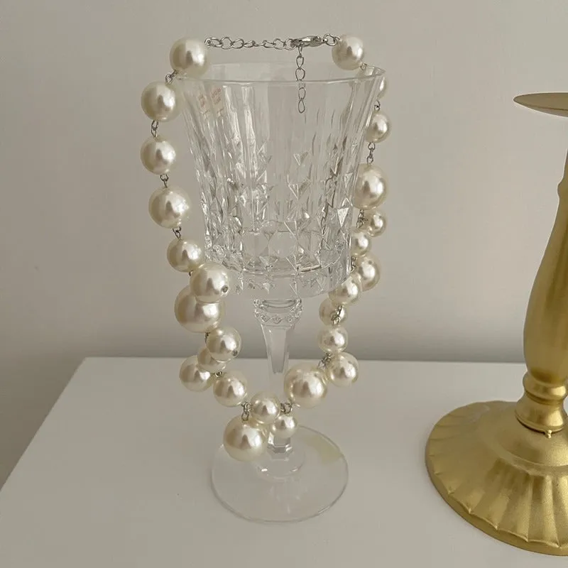 Luxurious Pearl Structured Statement Necklace