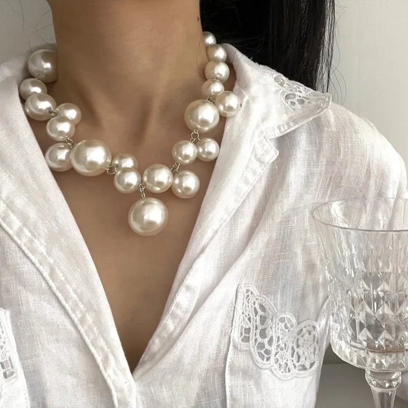 Luxurious Pearl Structured Statement Necklace