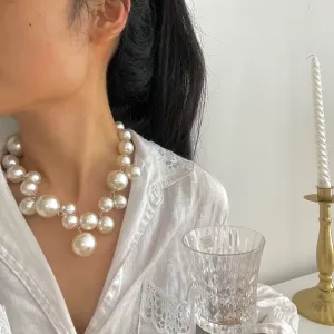 Luxurious Pearl Structured Statement Necklace