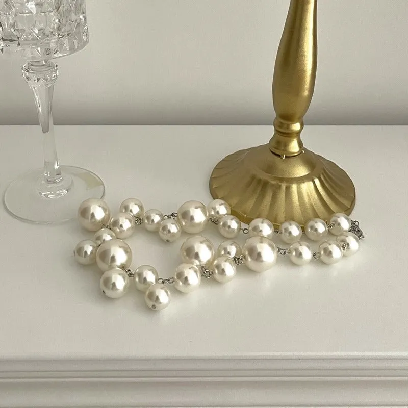 Luxurious Pearl Structured Statement Necklace