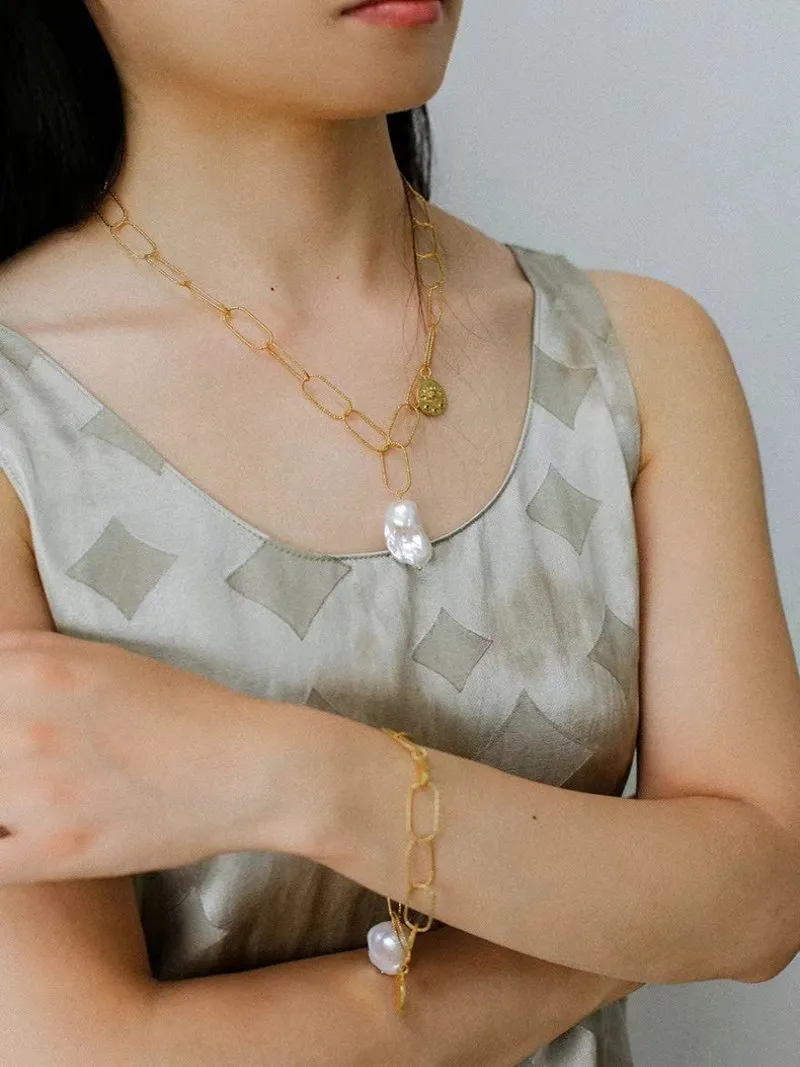 Metal Thick Chain Baroque Pearl Charm Bracelet