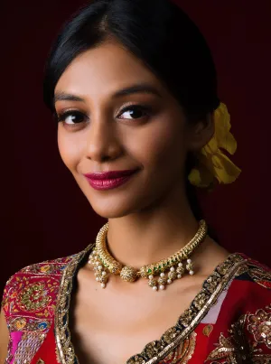 Opulent White Jadau Hasli Choker Necklace