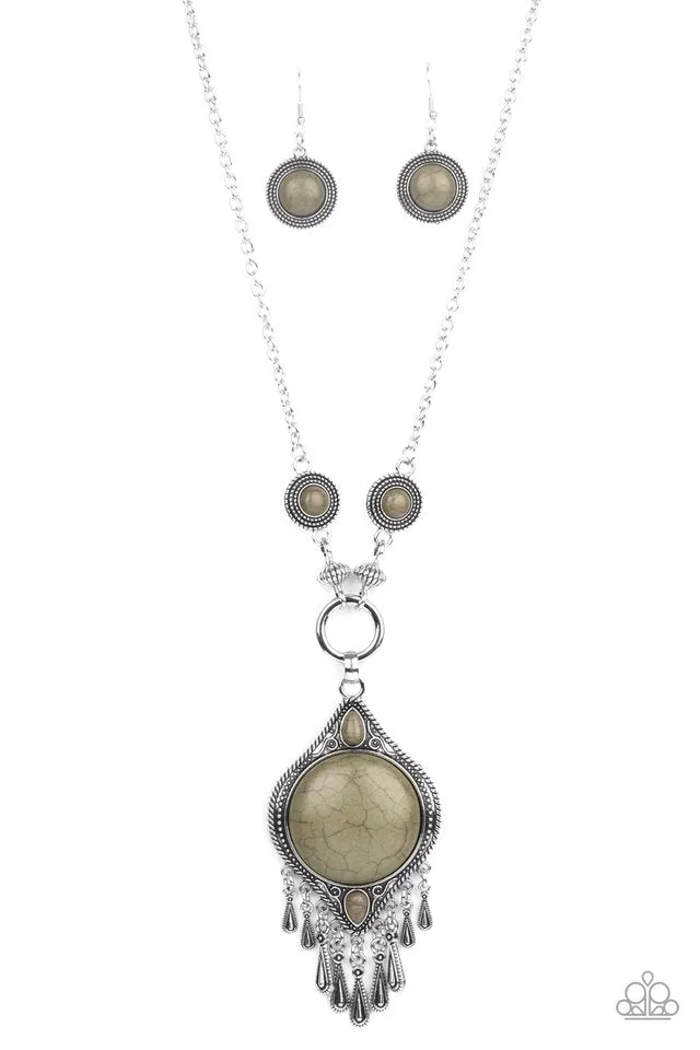 Paparazzi Necklace ~ Majestic Mountaineer - Green