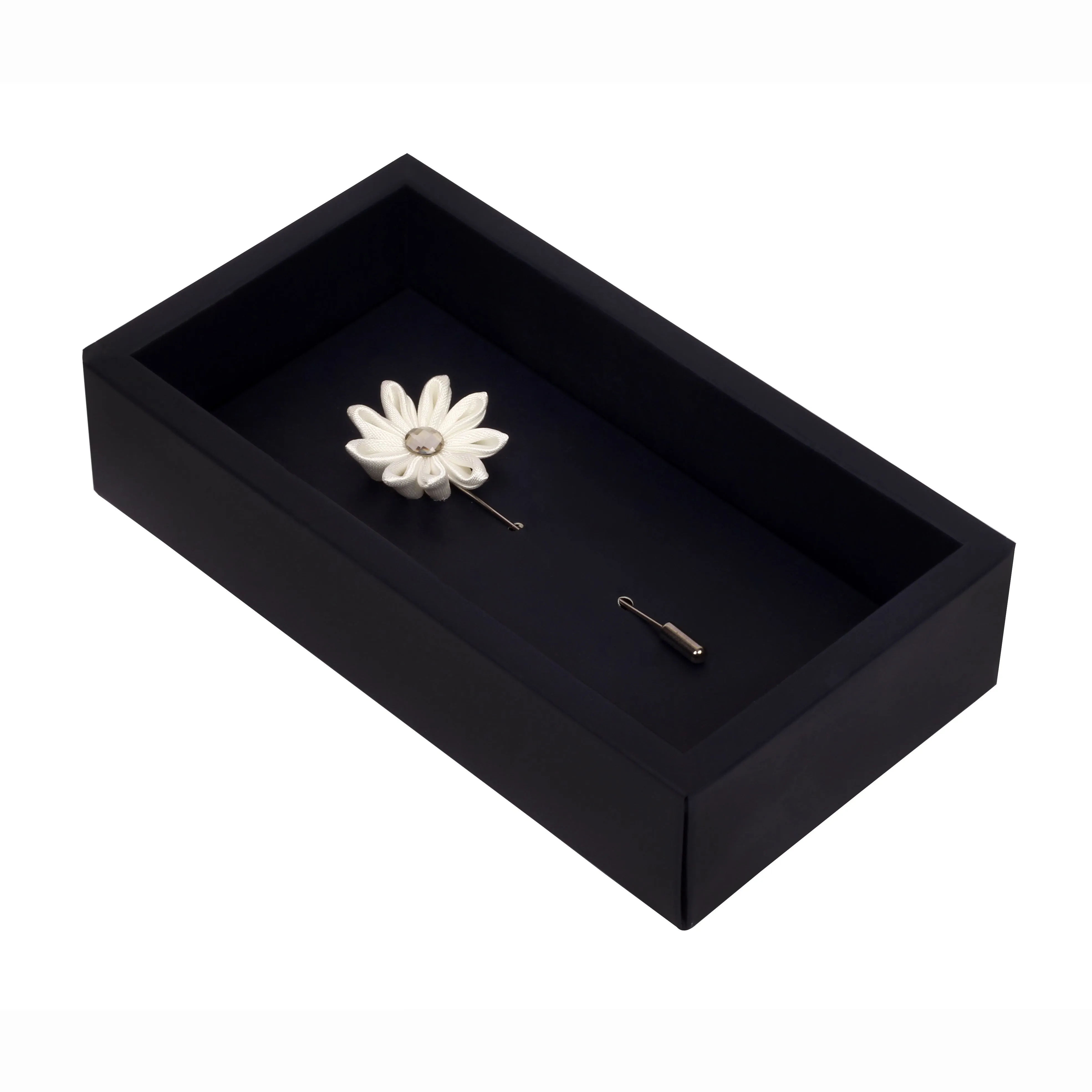 Peluche Glowing Petals White Brooch Lapel Pin