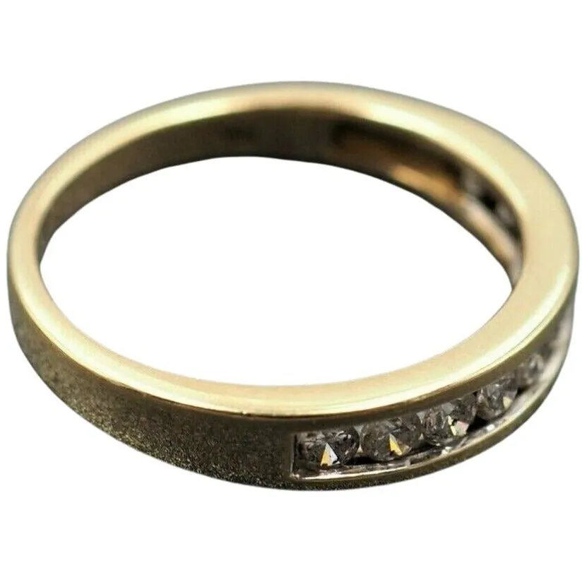 "Timeless Love: 10ct Gold Diamond Ring - Valentine's Special!"