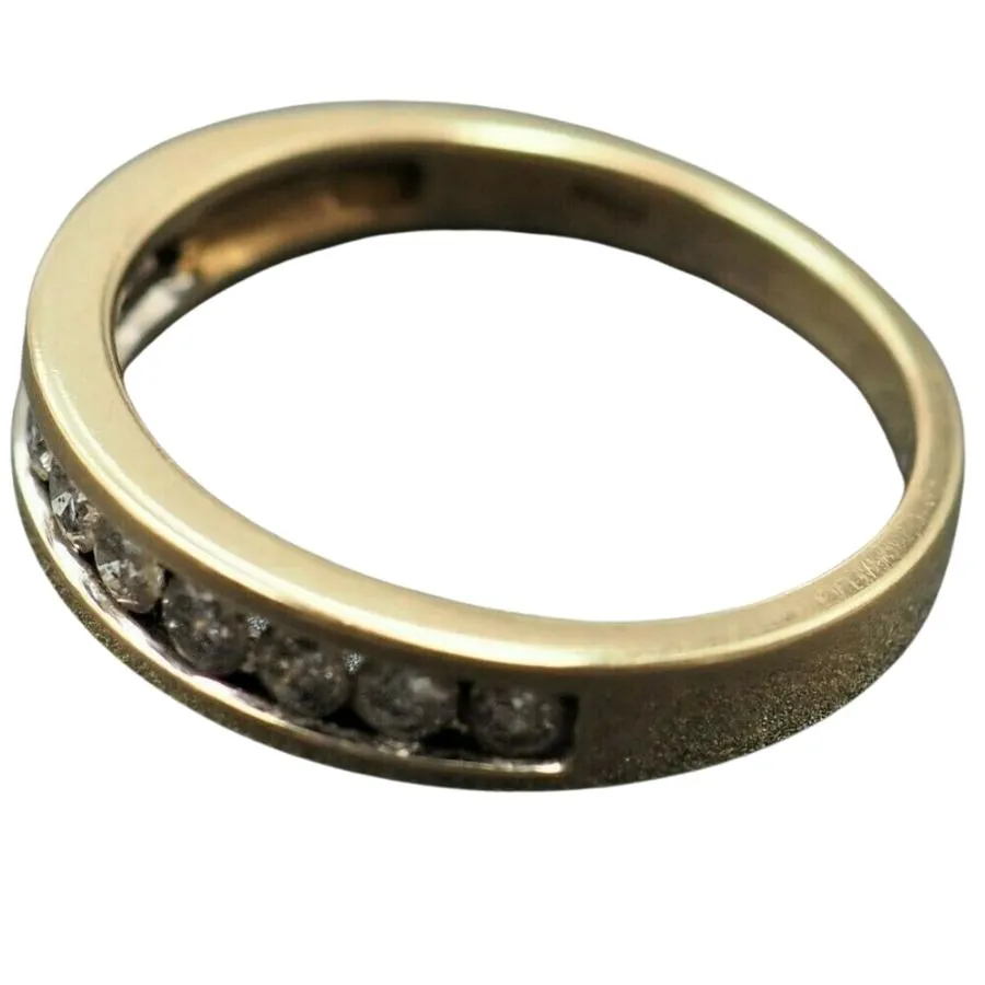 "Timeless Love: 10ct Gold Diamond Ring - Valentine's Special!"