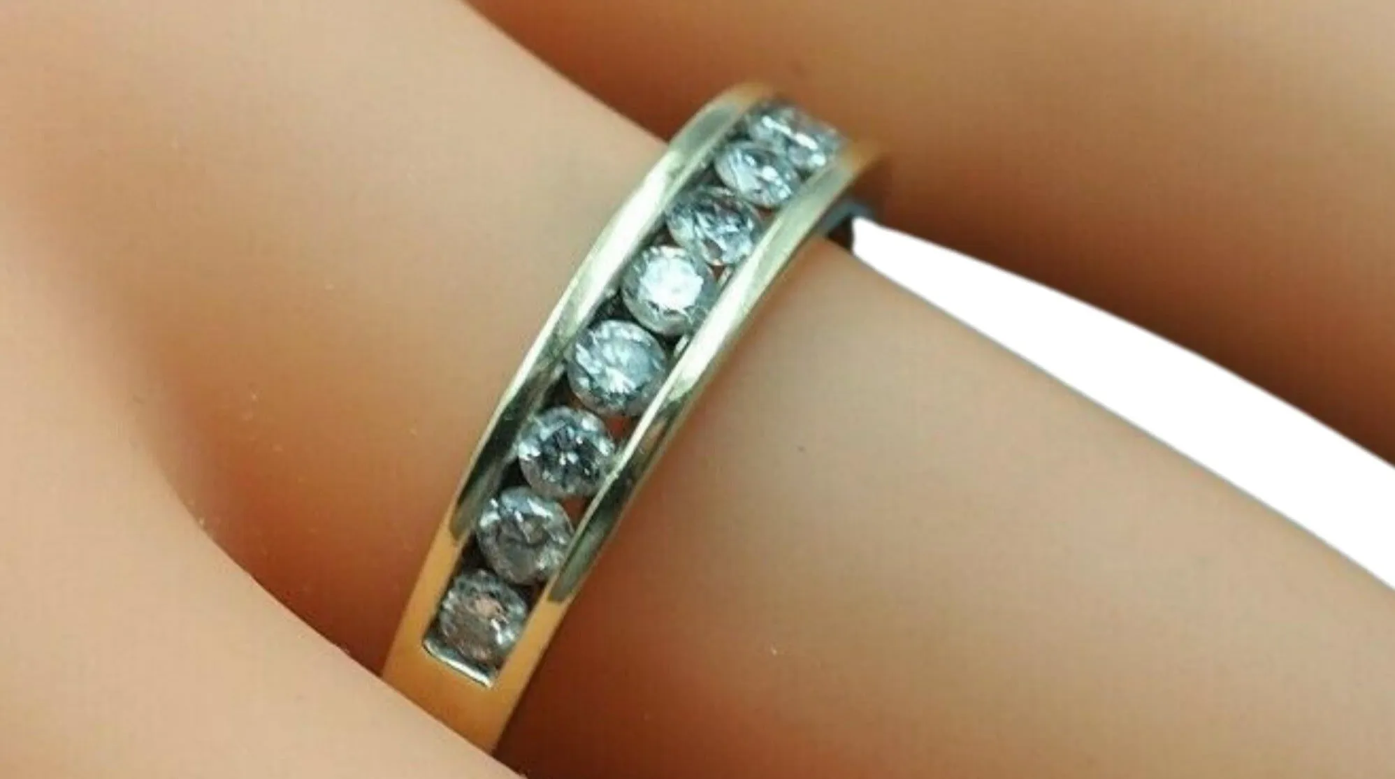 "Timeless Love: 10ct Gold Diamond Ring - Valentine's Special!"