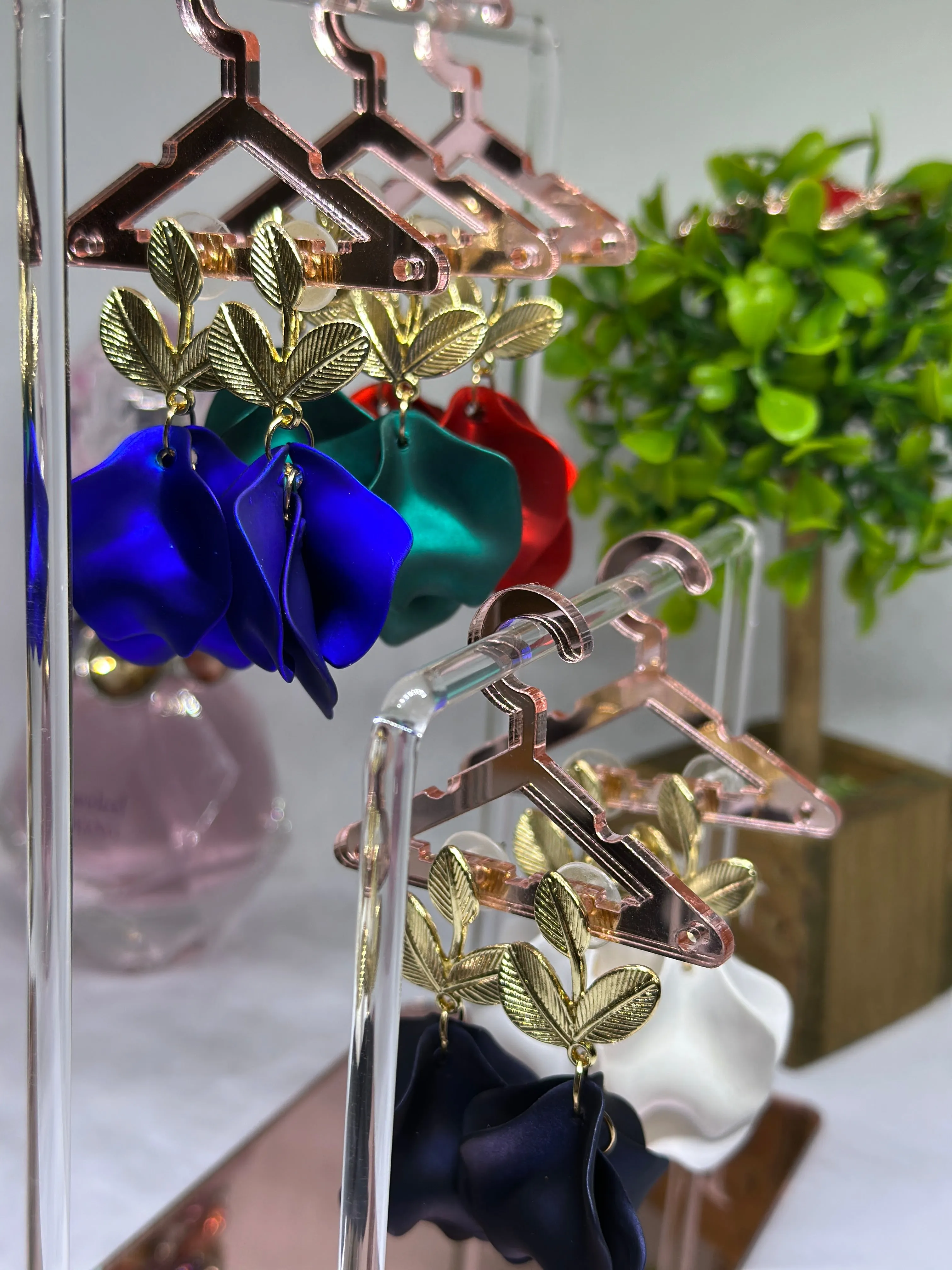 Red - iridescent flower earrings | golden leaf style