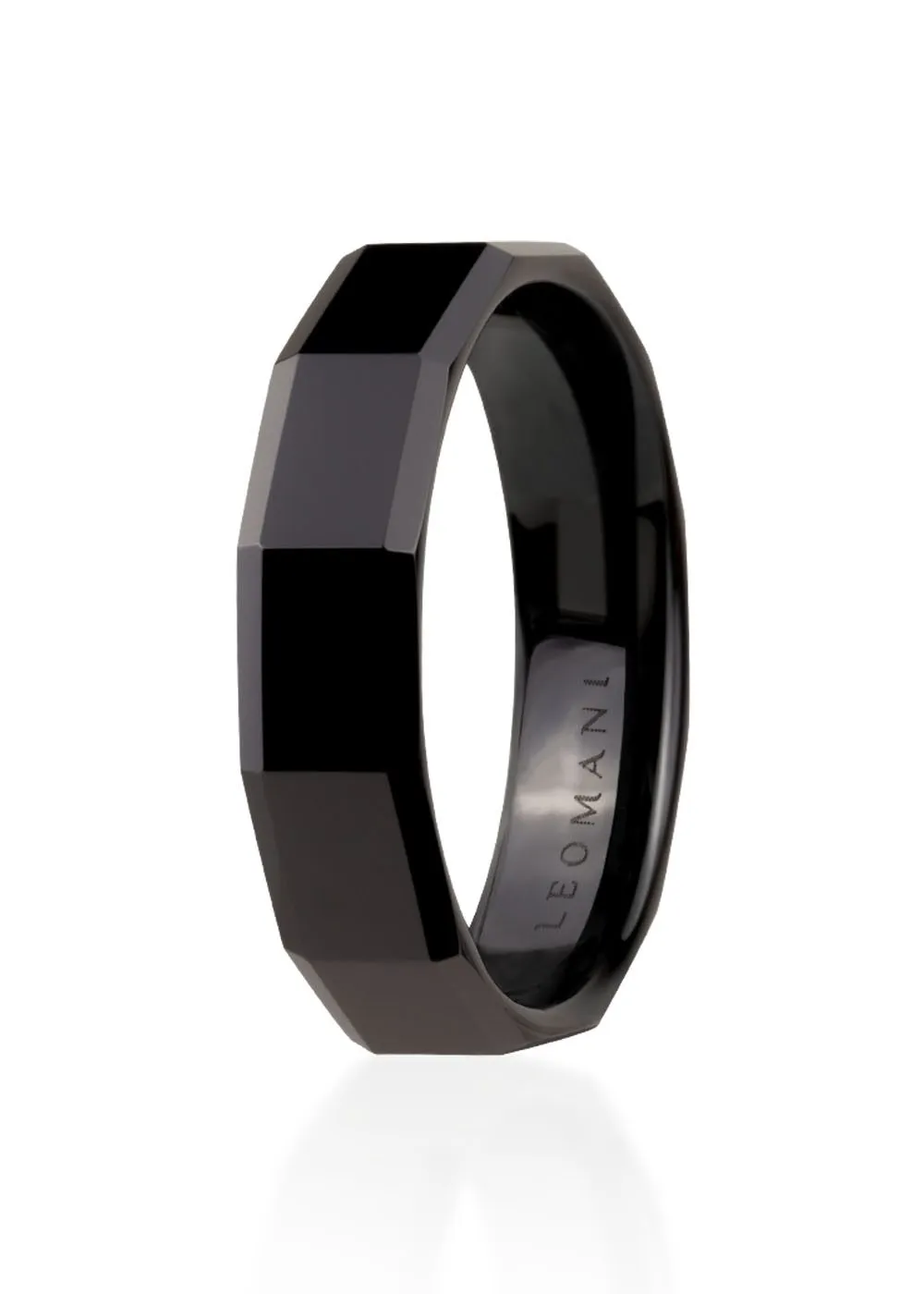 Singa Ring in Black Ceramic