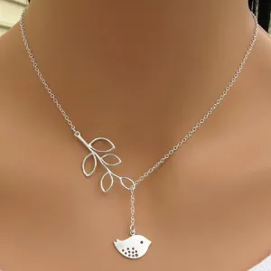 Stylish Women's Leaf Bird Pendant Necklace