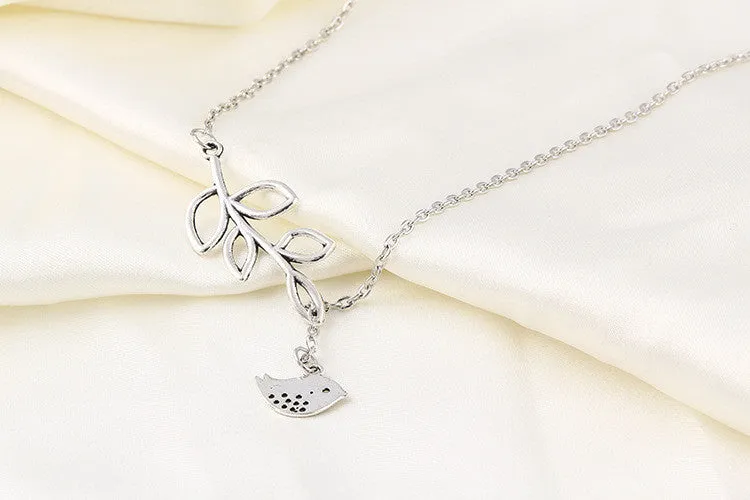 Stylish Women's Leaf Bird Pendant Necklace