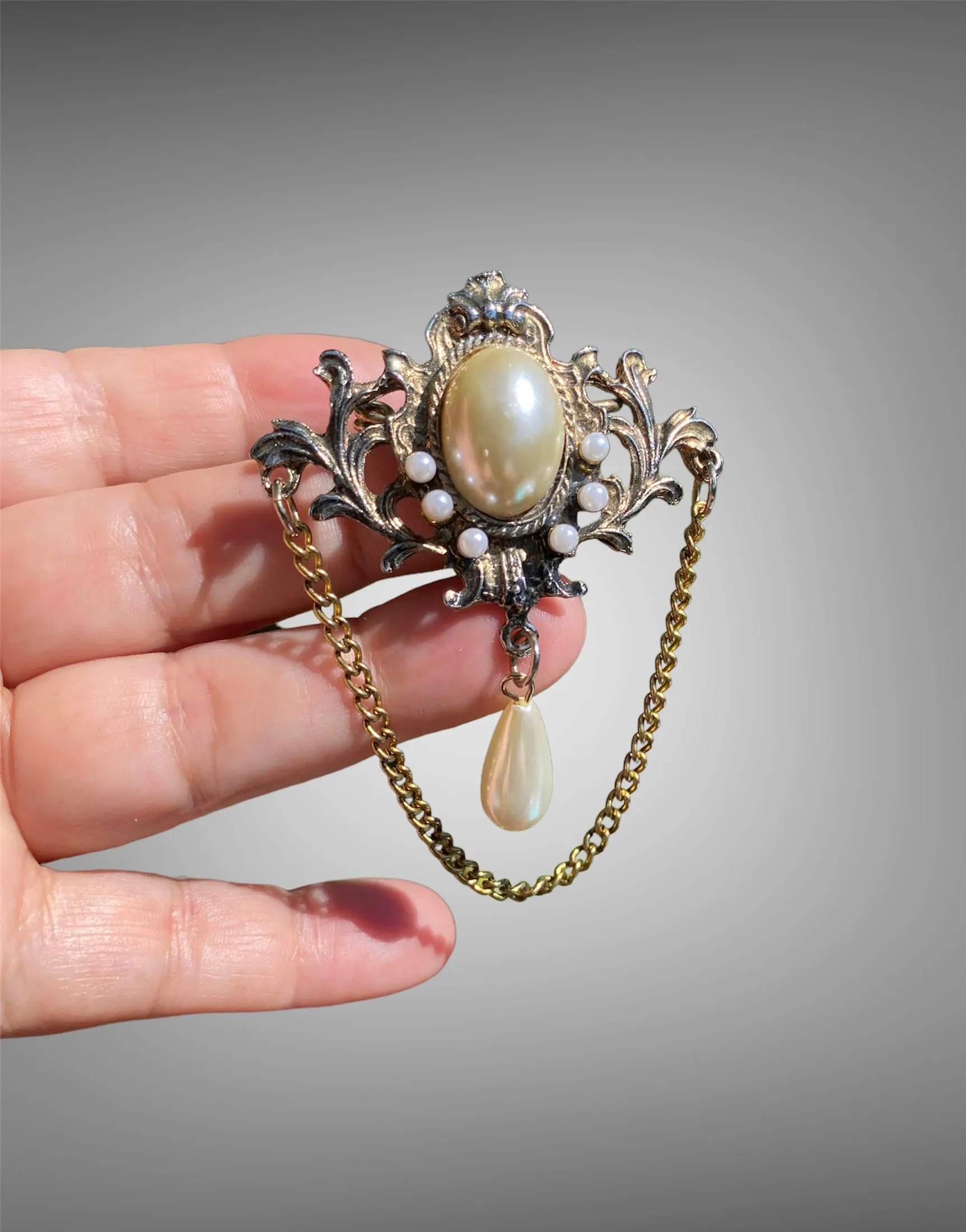 The Classic 1928 Jewellery Brooches made in the USA