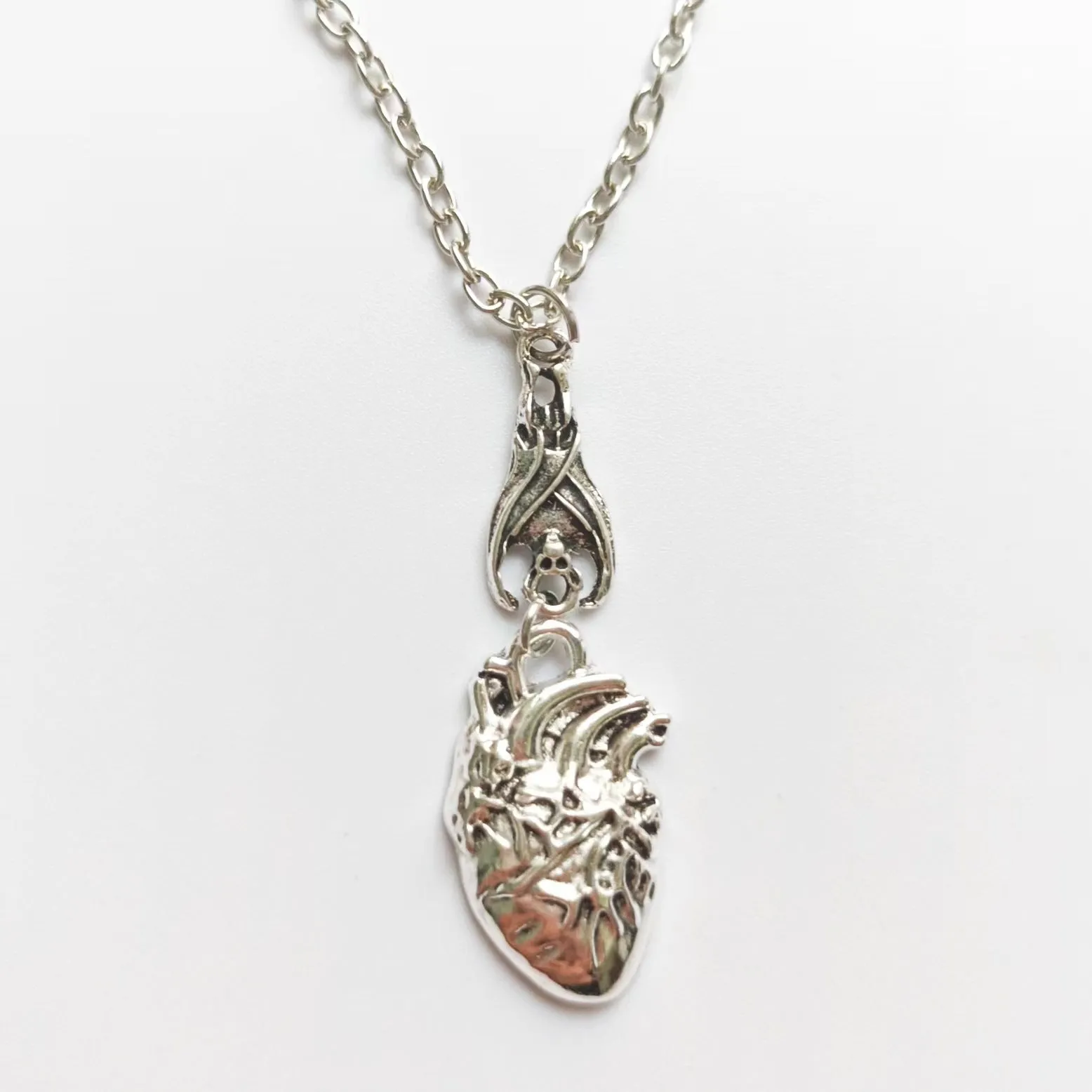 Wholesale Fashion Heart Shape Unique Bohemian Retro Creative Necklaces